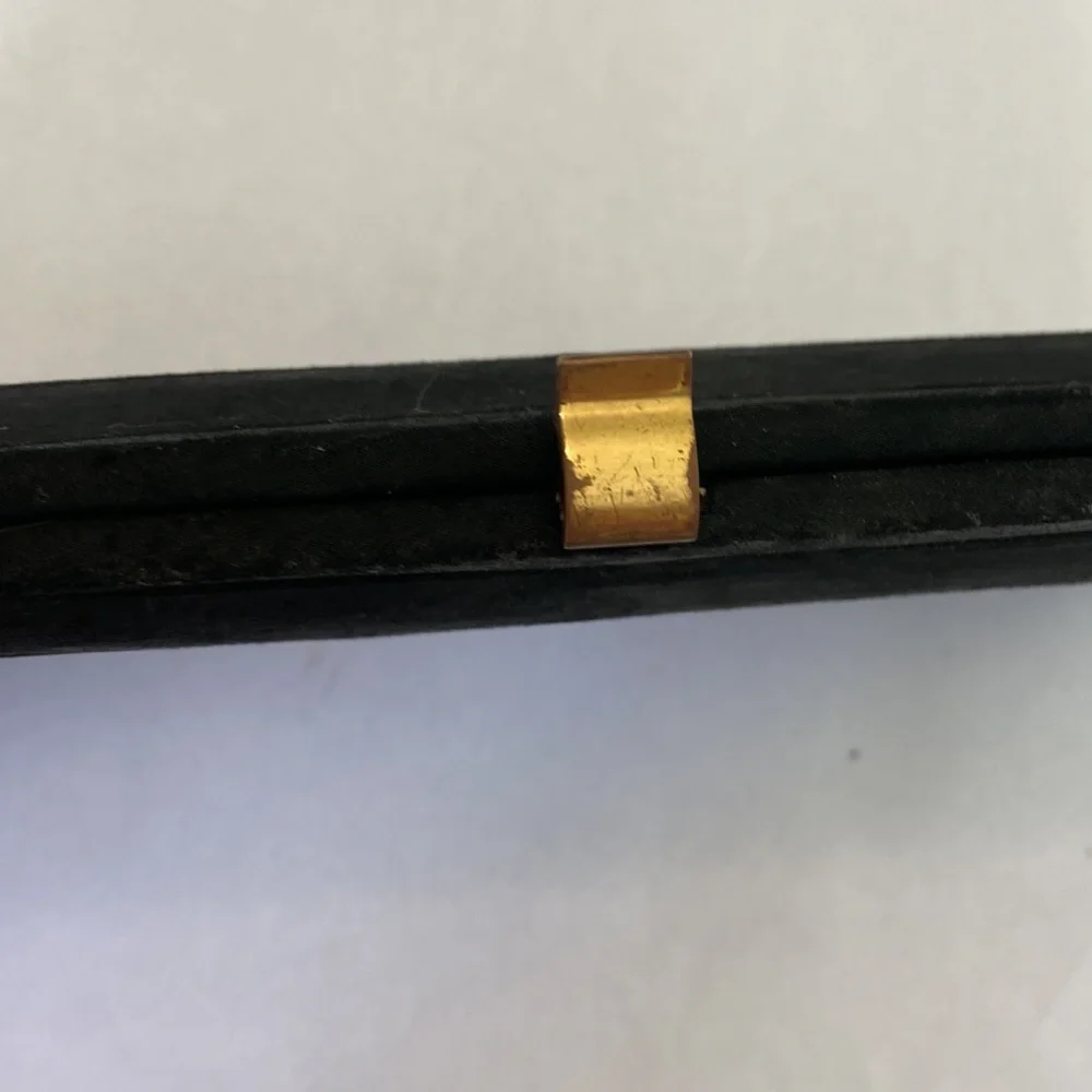 Vintage black velvet clutch - Picture 3 of 9